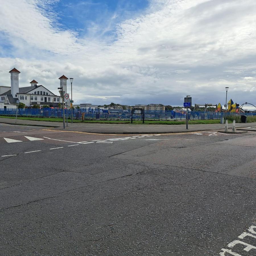 Maze Great Escape Apartamento Ayr Exterior foto